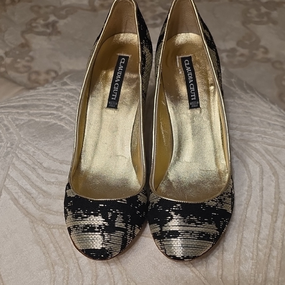 Claudia Ciuti Chic Patterned Black and Gold Heels 3 Inches Heel Size 6 - Picture 3 of 13